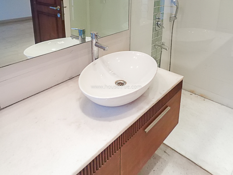 5 BHK Flat For Sale in Greater Kailash Part 2