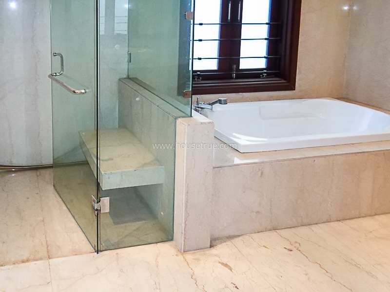 5 BHK Flat For Sale in Greater Kailash Part 2