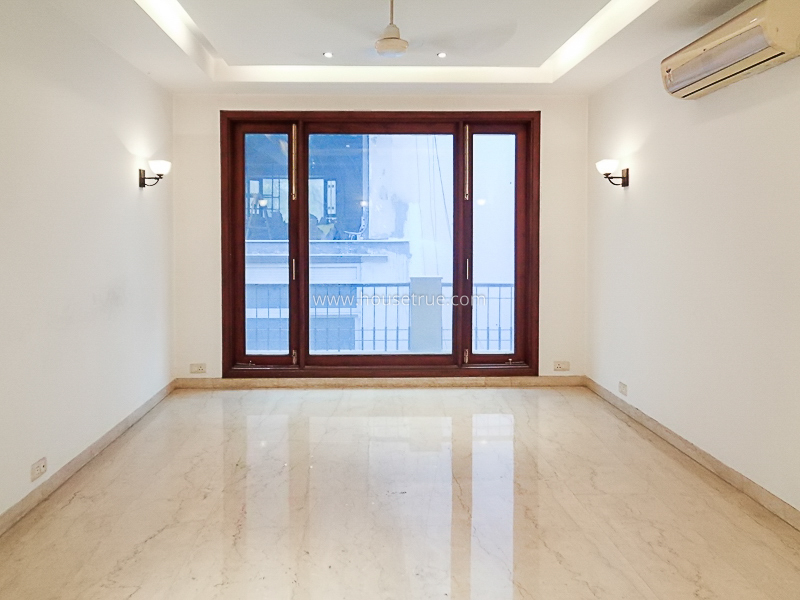 5 BHK Flat For Sale in Greater Kailash Part 2