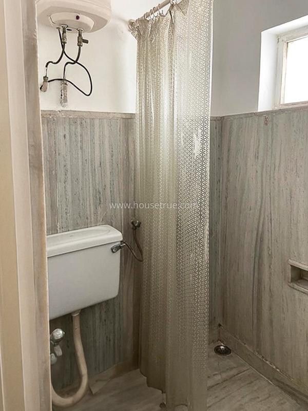 1 BHK Flat For Rent in Chanakyapuri