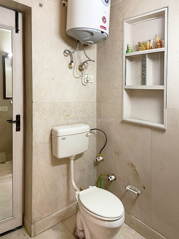 1 BHK Flat For Rent in Chanakyapuri