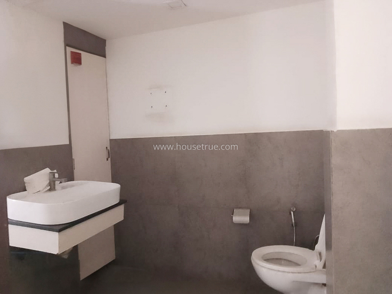 Office Space Lease in Mohan Cooperative Industrial Estate Mathura Road