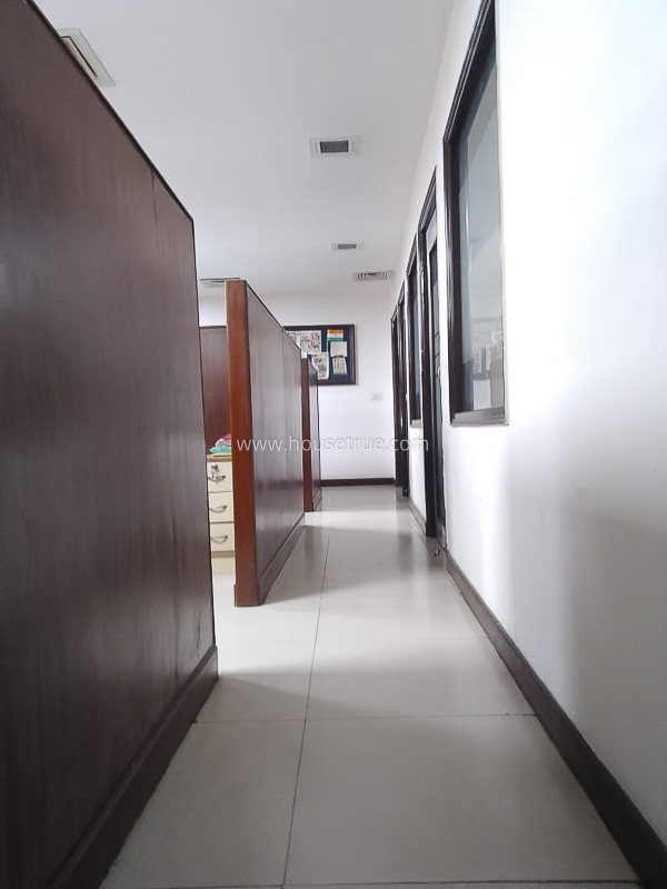 Office Space Lease in Mohan Cooperative Industrial Estate Mathura Road