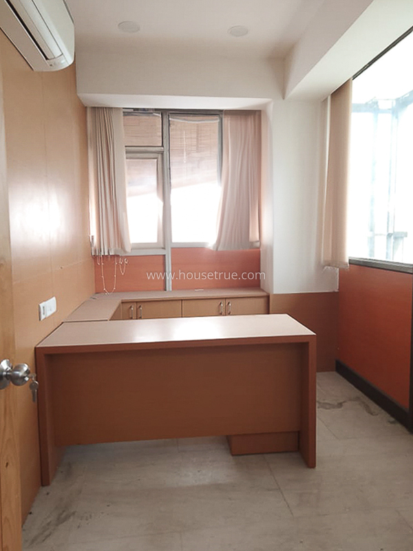 Office Space Lease in Green Park
