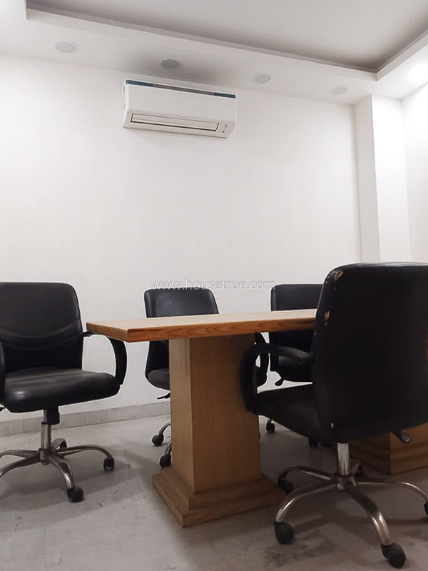 Office Space Lease in Green Park