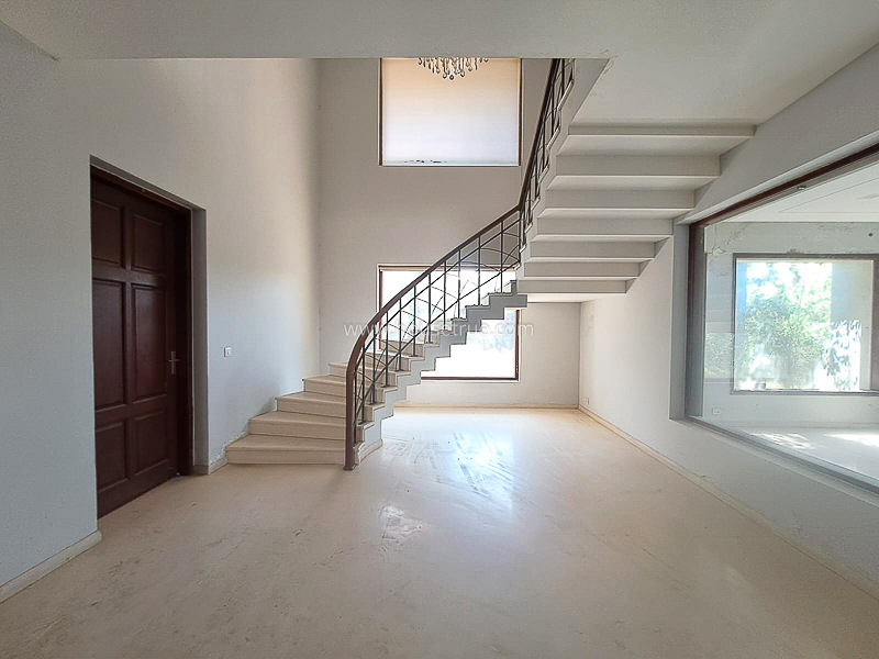 6 BHK Farm House For Sale in Chattarpur