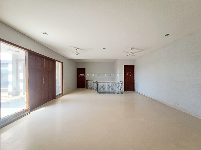 6 BHK Farm House For Sale in Chattarpur