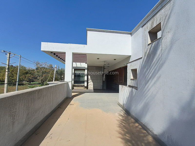 6 BHK Farm House For Sale in Chattarpur