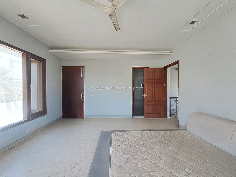 6 BHK Farm House For Sale in Chattarpur