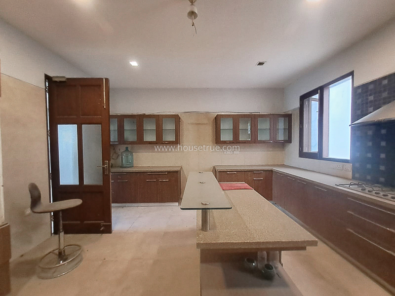 6 BHK Farm House For Sale in Chattarpur