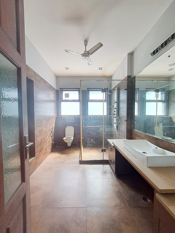 6 BHK Farm House For Sale in Chattarpur