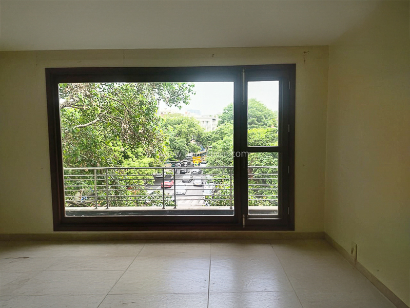 4 BHK Flat For Sale in Greater Kailash Part 1