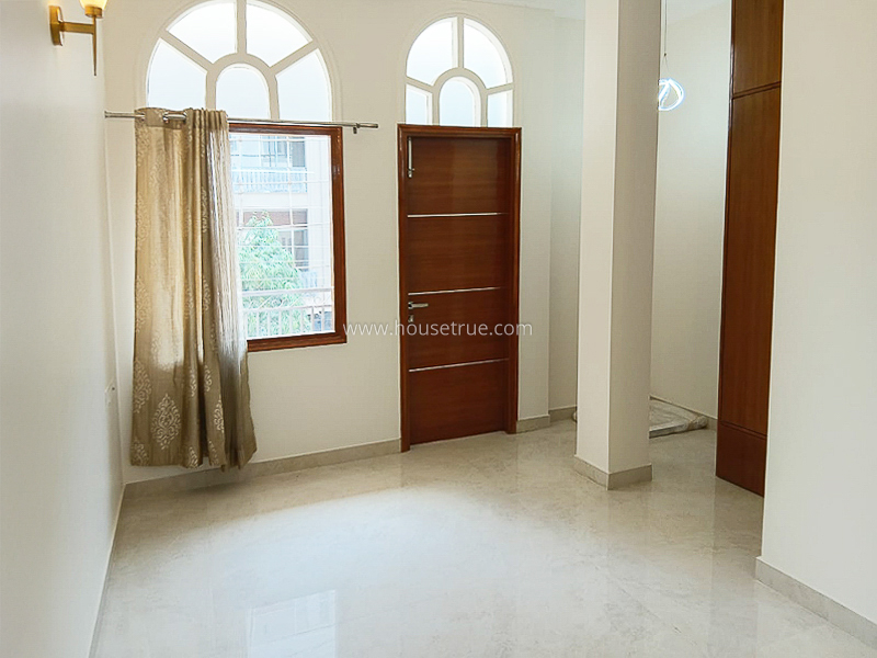 3 BHK Flat For Rent in Defence Colony