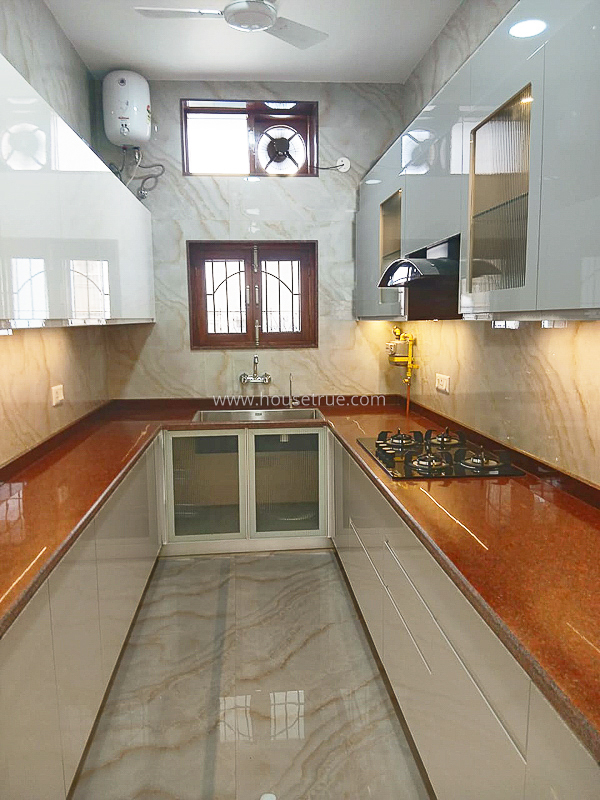 3 BHK Flat For Rent in Defence Colony