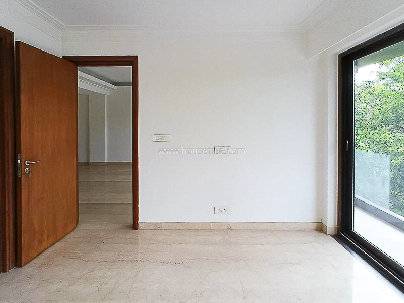 4 BHK Flat For Sale in New Friends Colony