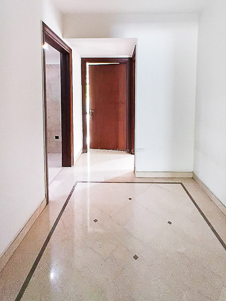 4 BHK Flat For Sale in New Friends Colony