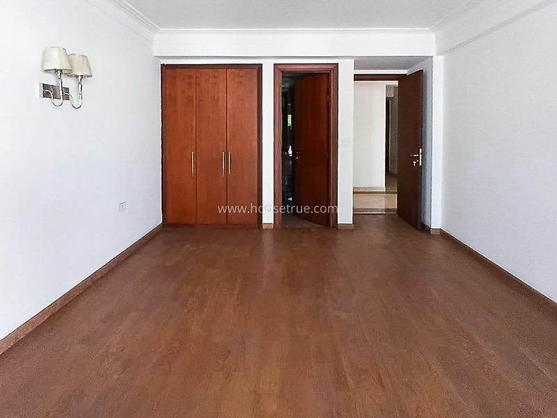 4 BHK Flat For Sale in New Friends Colony