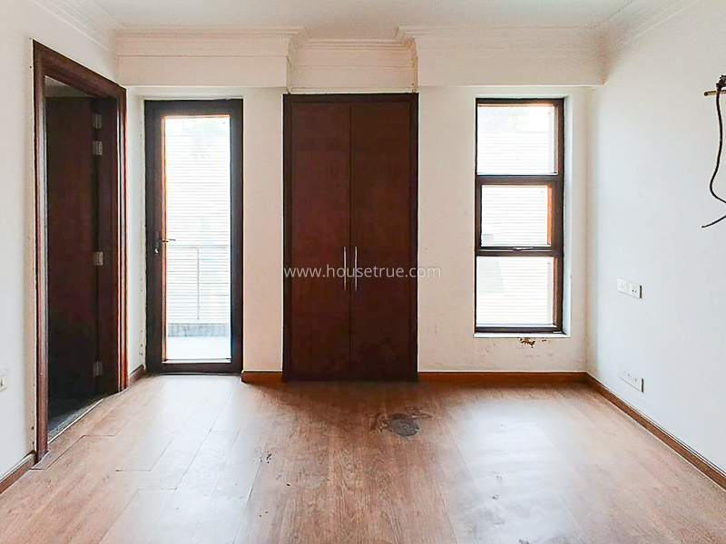 4 BHK Flat For Sale in New Friends Colony