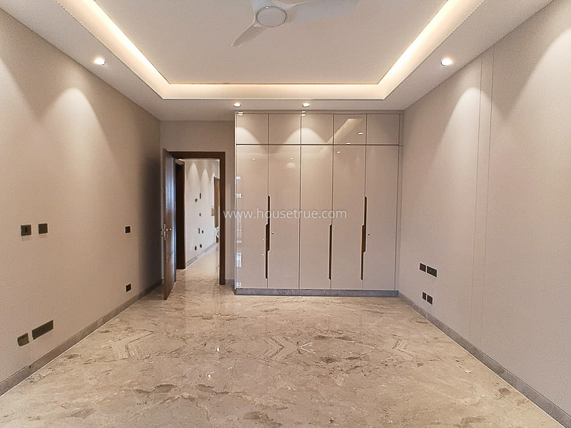 4 BHK Flat For Sale in Greater Kailash Part 1