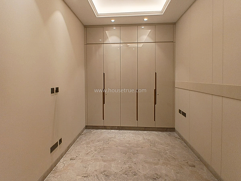 4 BHK Flat For Sale in Greater Kailash Part 1