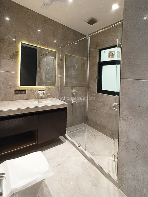 4 BHK Flat For Sale in Greater Kailash Part 1
