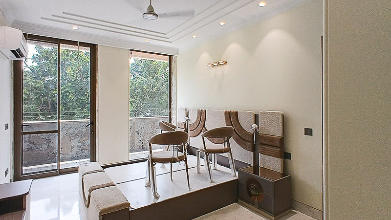 2 BHK Flat For Rent in Defence Colony