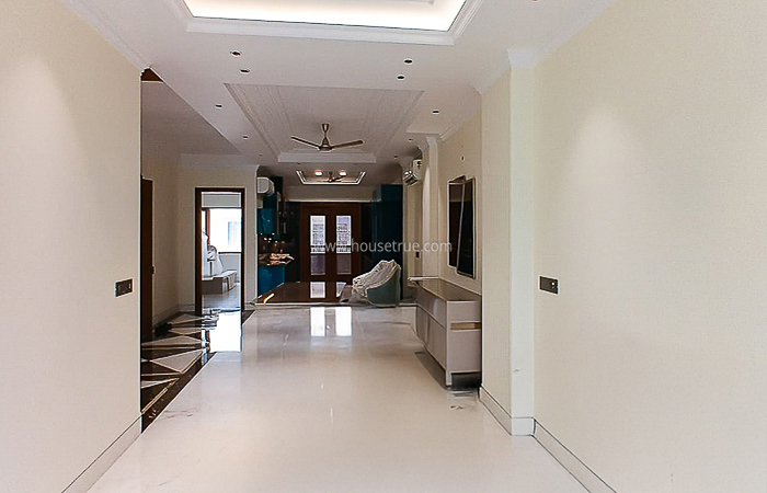 2 BHK Flat For Rent in Defence Colony