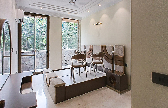 2 BHK Flat For Rent in Defence Colony