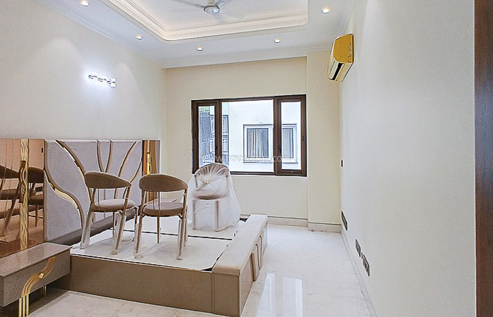 2 BHK Flat For Rent in Defence Colony