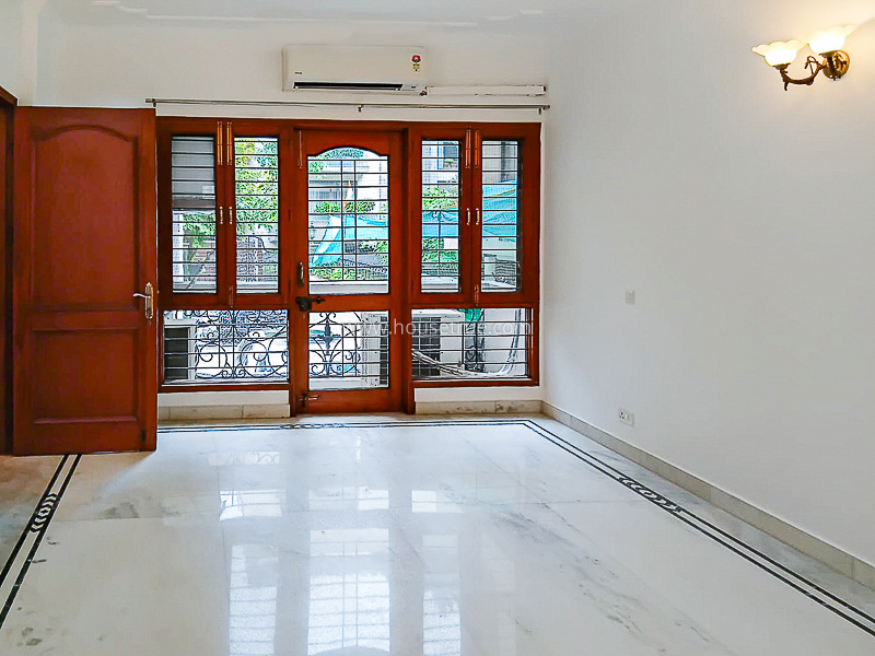 5 BHK Flat For Rent in Defence Colony