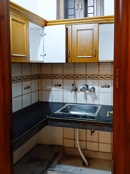 5 BHK Flat For Rent in Defence Colony