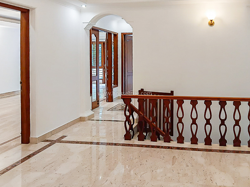 5 BHK Flat For Rent in Defence Colony