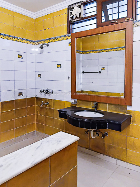 5 BHK Flat For Rent in Defence Colony