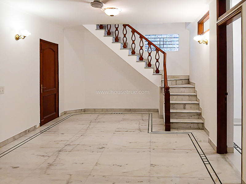 5 BHK Flat For Rent in Defence Colony