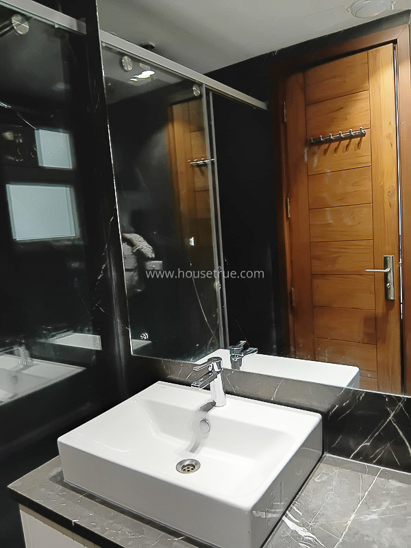 4 BHK Flat For Rent in Jangpura Extension