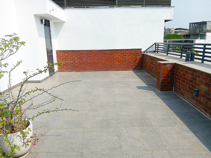 4 BHK Flat For Rent in Jangpura Extension