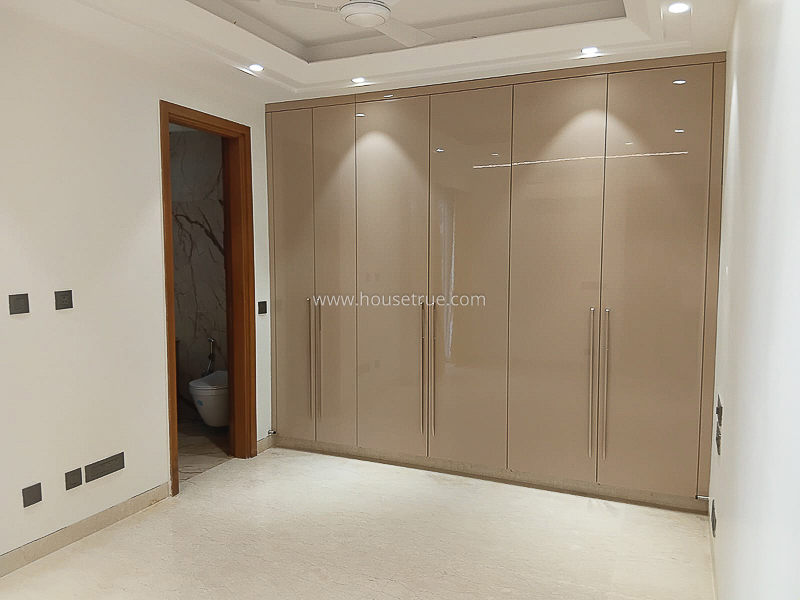 4 BHK Flat For Rent in Jangpura Extension