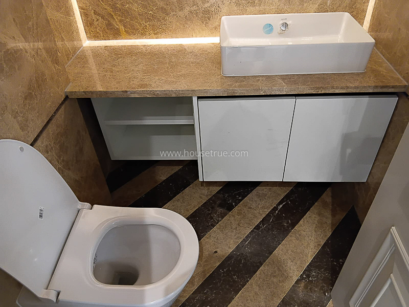 4 BHK Flat For Rent in Anand Lok