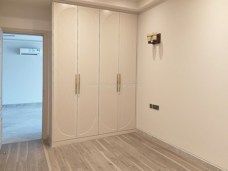 4 BHK Flat For Rent in Anand Lok