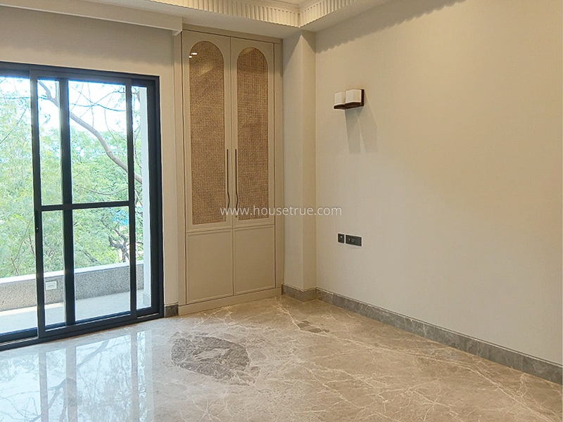 4 BHK Flat For Rent in Anand Lok