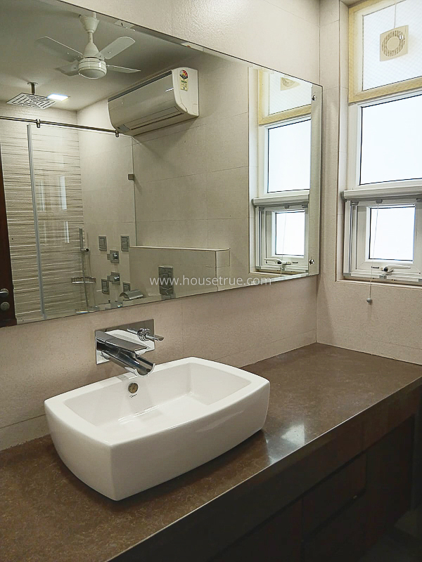 3 BHK Builder Floor For Rent in Defence Colony
