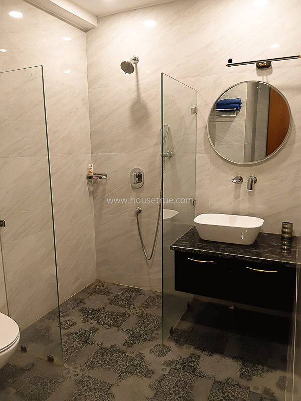 6 BHK House For Rent in New Friends Colony