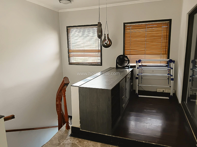 6 BHK House For Rent in New Friends Colony