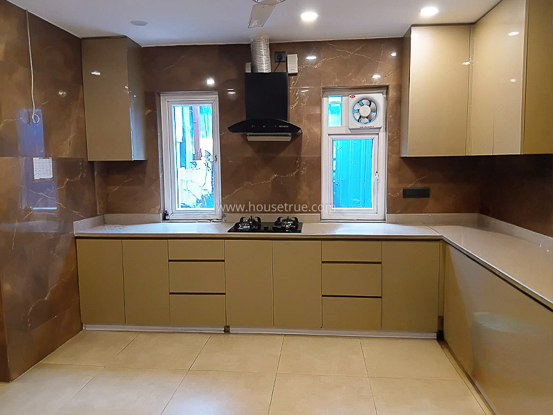 6 BHK House For Rent in New Friends Colony