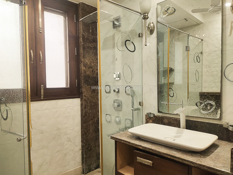 4 BHK Builder Floor For Rent in May Fair Garden