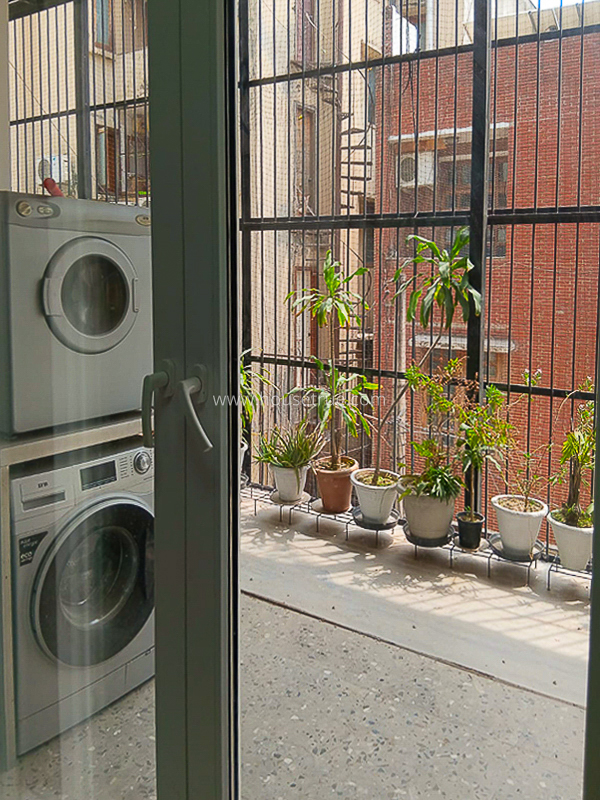 2 BHK Flat For Rent in Defence Colony