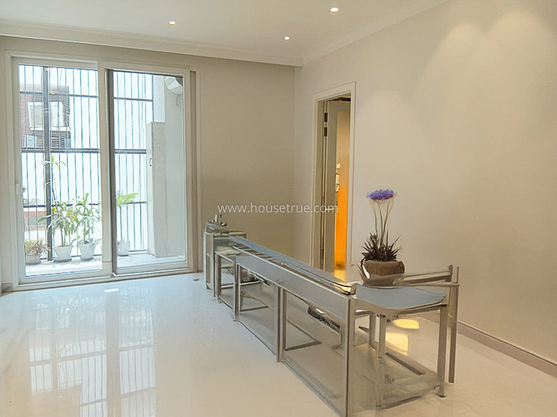2 BHK Flat For Rent in Defence Colony
