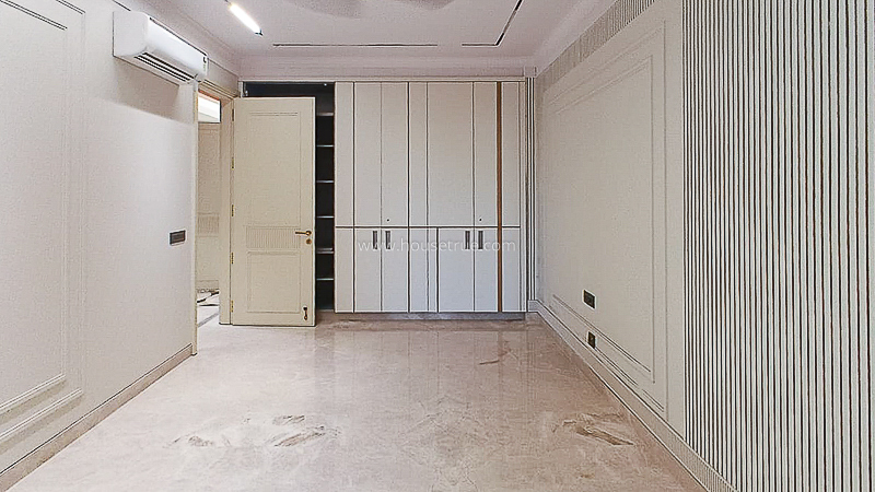 3 BHK Builder Floor For Rent in Defence Colony