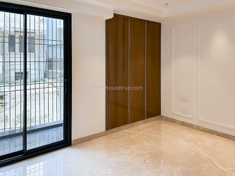 3 BHK Flat For Rent in Defence Colony