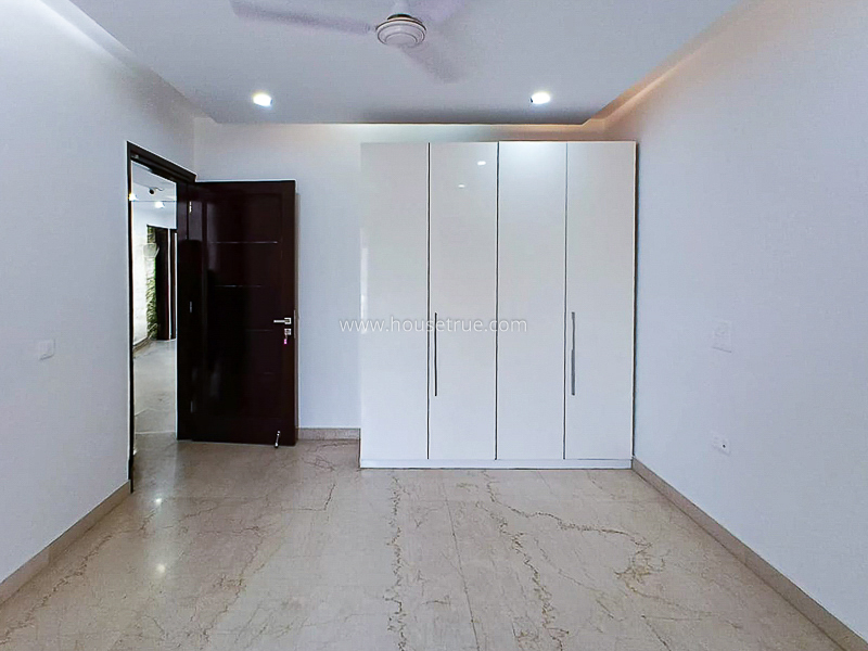 3 BHK Flat For Sale in Defence Colony